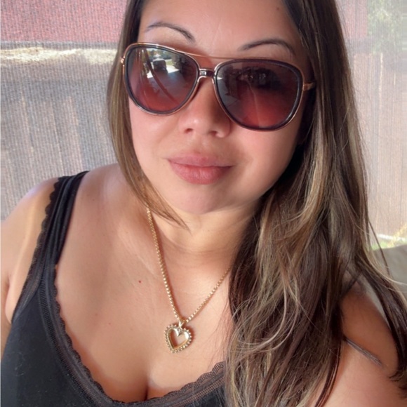 elvia206